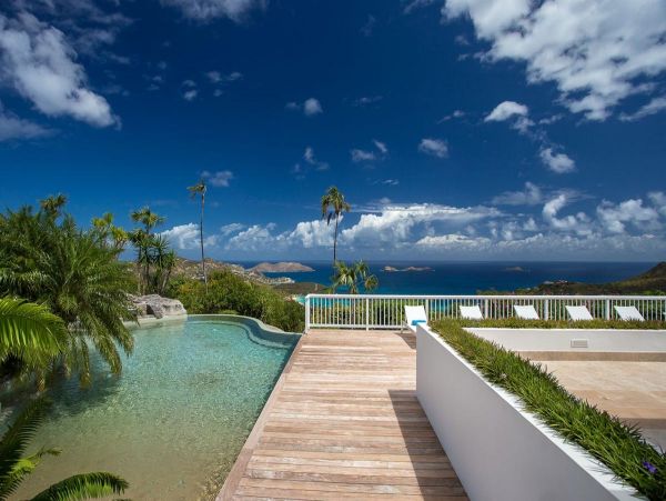 St. Barts Home 985554