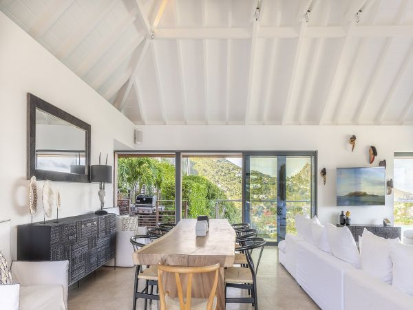 St. Barts Home 985556