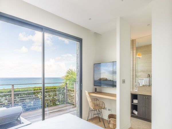 St. Barts Home 985556