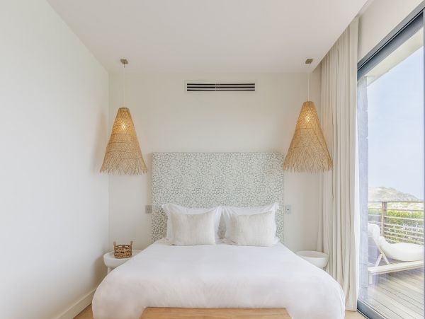 St. Barts Home 985556