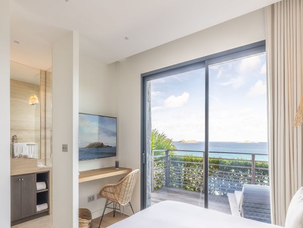 St. Barts Home 985556