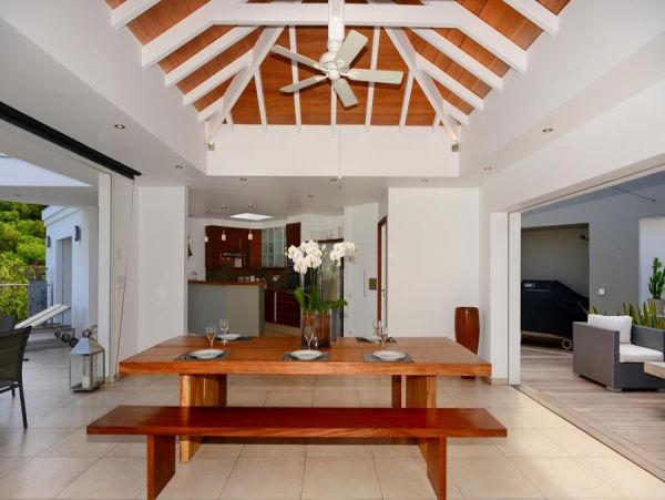 St. Barts Home 985559