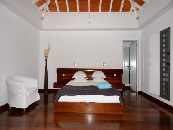 St. Barts Home 985559
