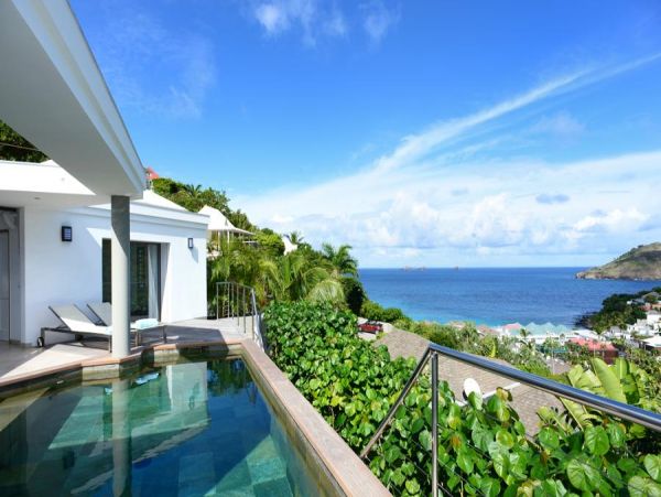St. Barts Home 985559