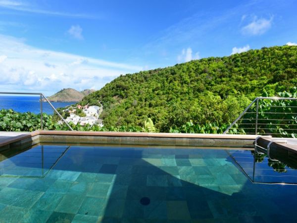 St. Barts Home 985559
