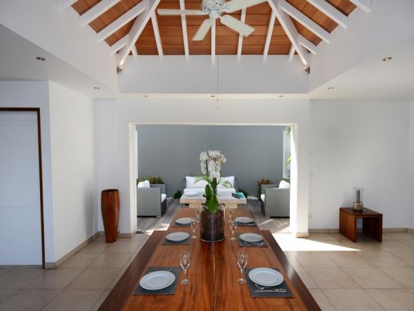 St. Barts Home 985559