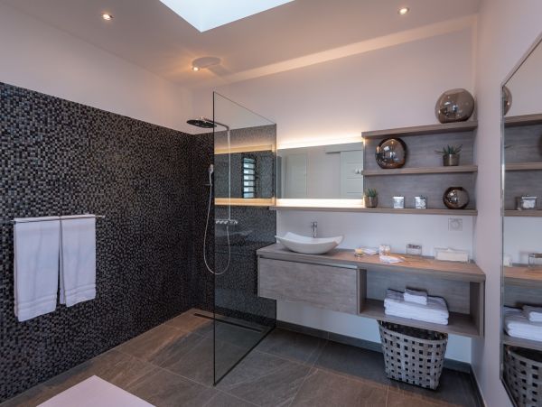 St. Barts Home 985570