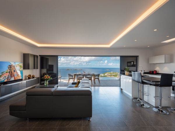 St. Barts Home 985570