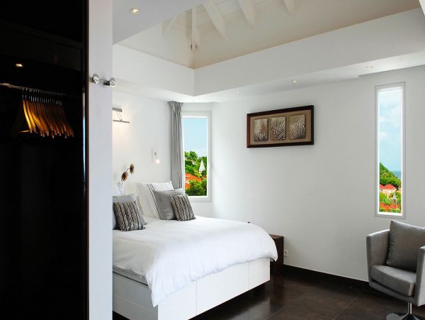 St. Barts Home 985572