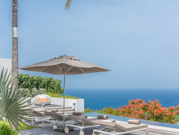 St. Barts Home 985574