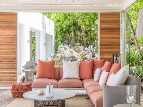 St. Barts Home 985574