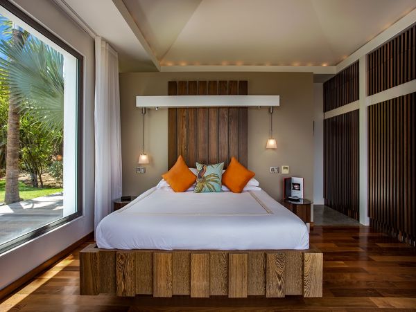 St. Barts Home 985574