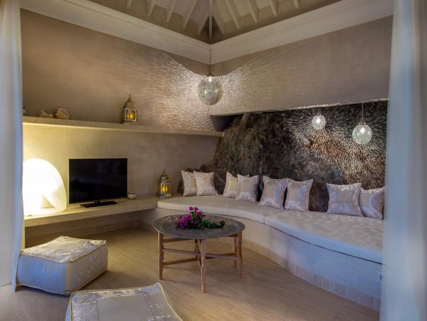 St. Barts Home 985575