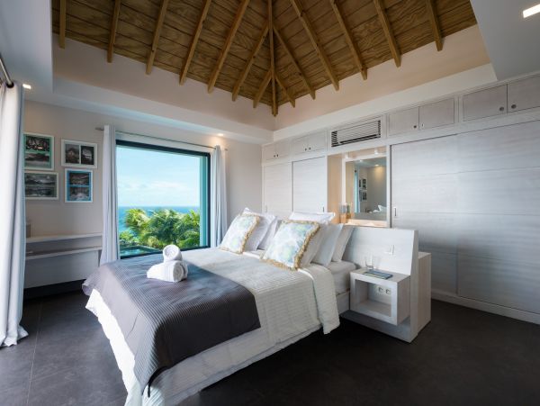 St. Barts Home 985576