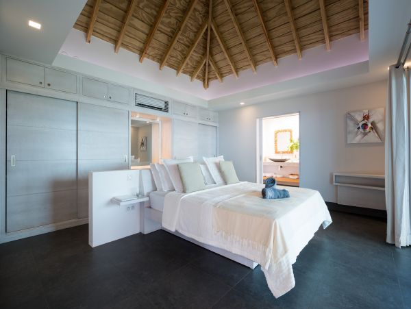 St. Barts Home 985576