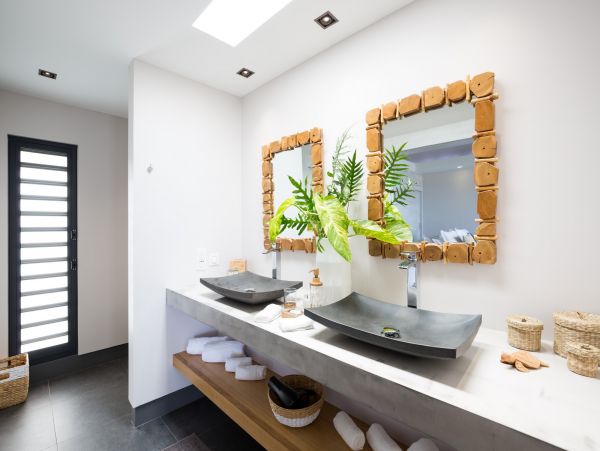 St. Barts Home 985576