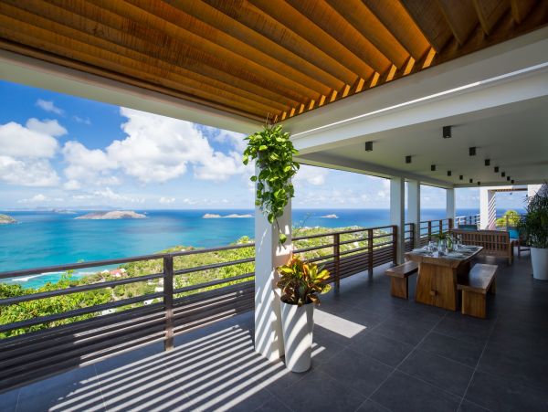 St. Barts Home 985576