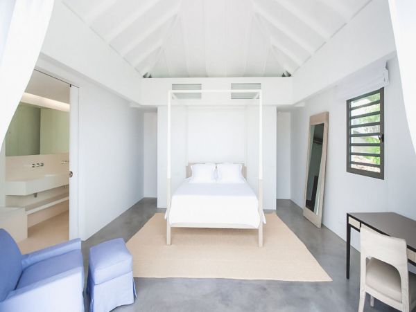 St. Barts Home 985577