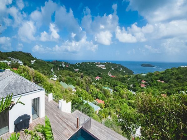 St. Barts Home 985577