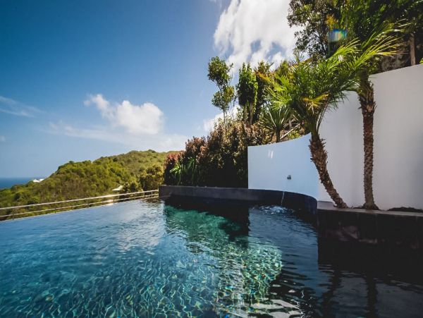 St. Barts Home 985577