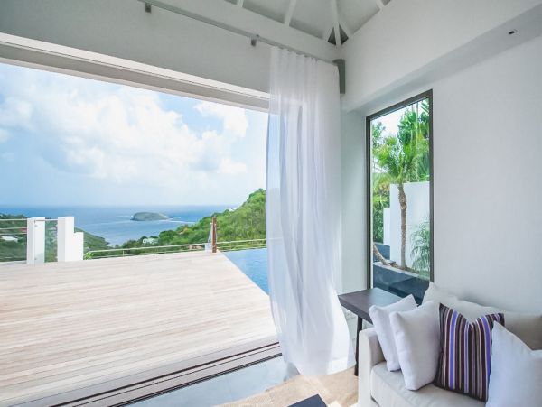 St. Barts Home 985577