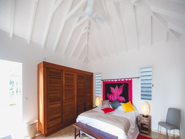 St. Barts Home 985578