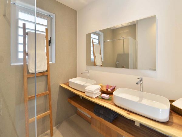 St. Barts Home 985579