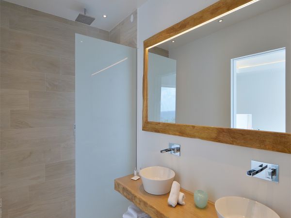 St. Barts Home 985580