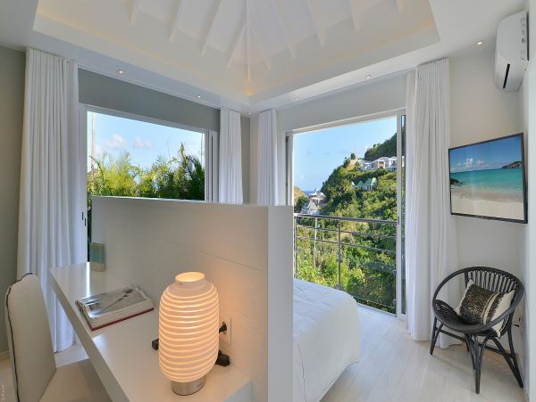 St. Barts Home 985580