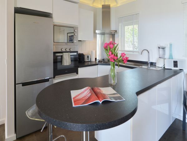 St. Barts Home 985581