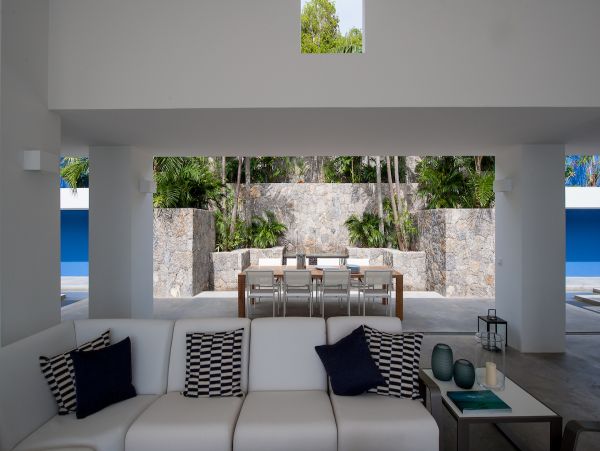 St. Barts Home 985582