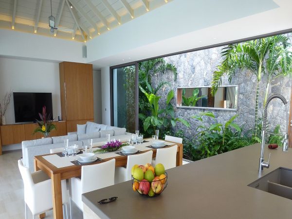 St. Barts Home 985583