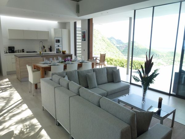 St. Barts Home 985583