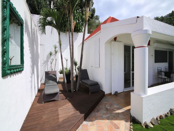 St. Barts Home 985584