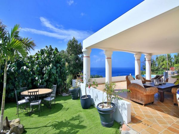 St. Barts Home 985584