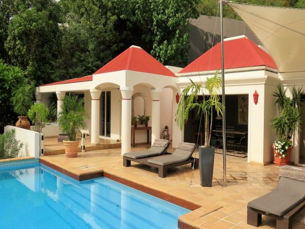 St. Barts Home 985584