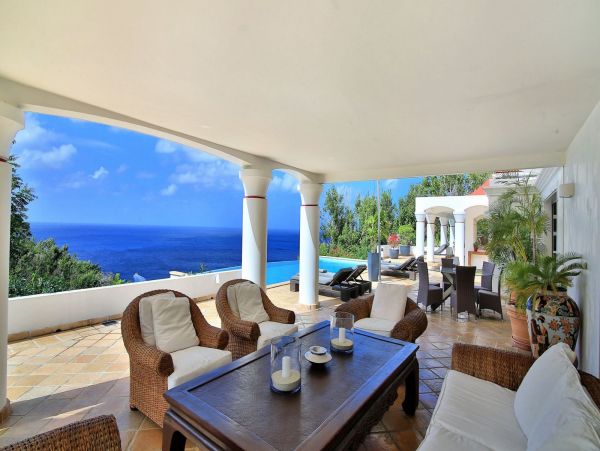 St. Barts Home 985584