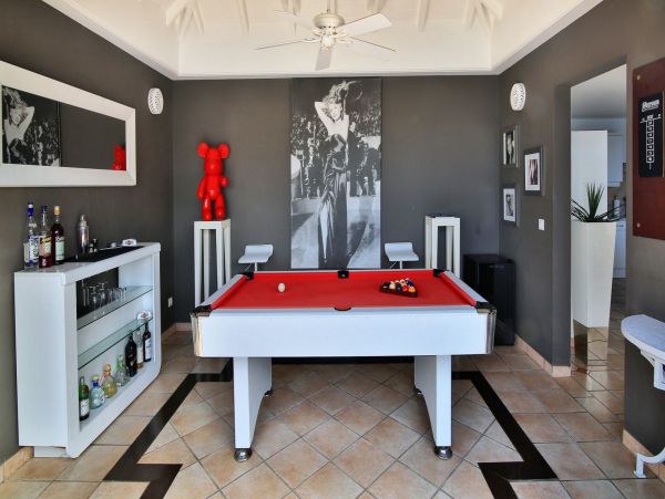 St. Barts Home 985584