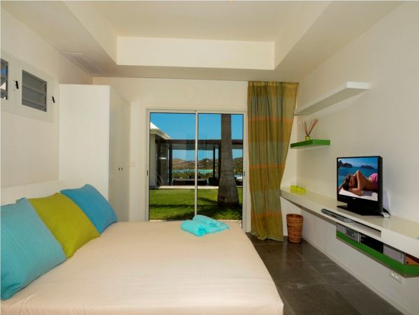 St. Barts Home 985585