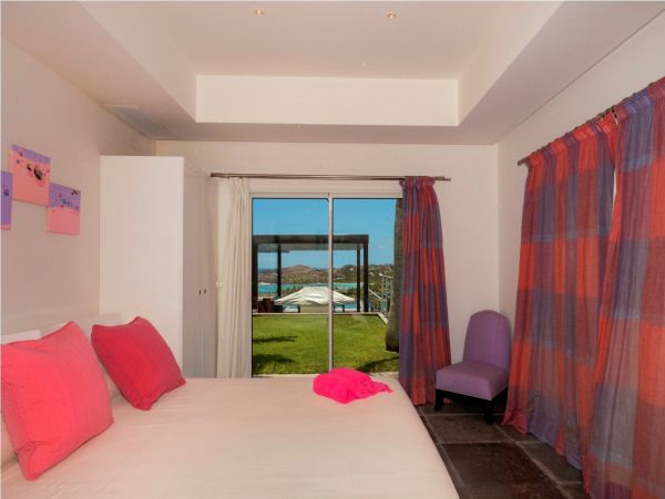 St. Barts Home 985585