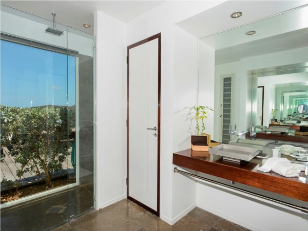 St. Barts Home 985585