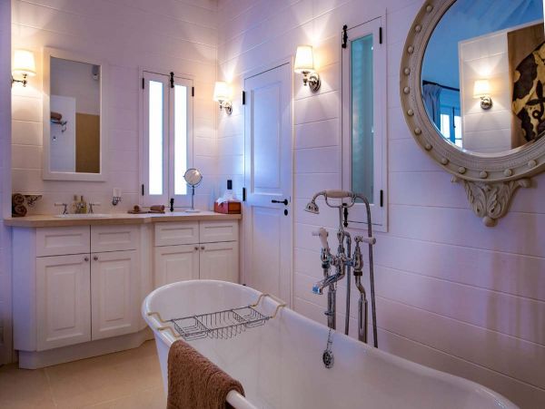St. Barts Home 985586