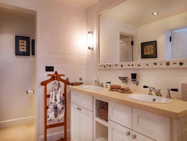 St. Barts Home 985586
