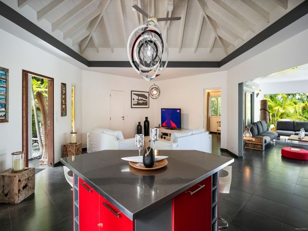 St. Barts Home 985592