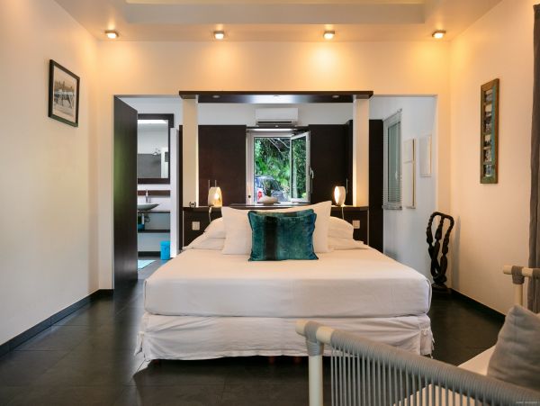 St. Barts Home 985592