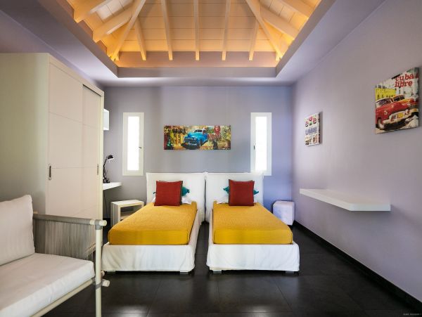 St. Barts Home 985592