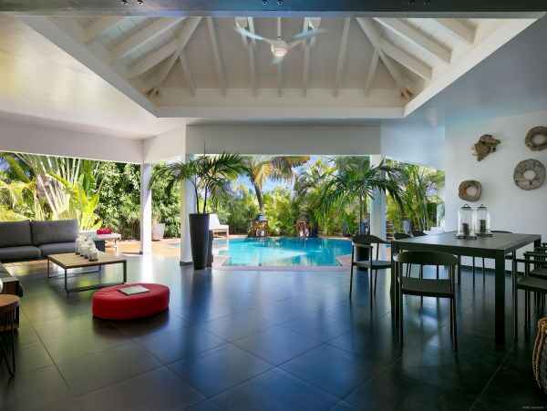 St. Barts Home 985592