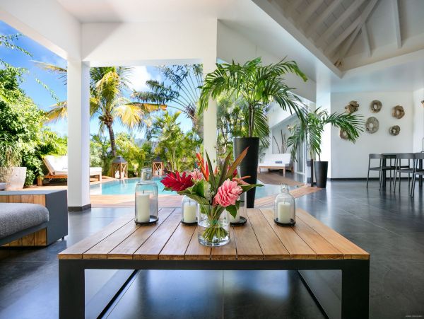 St. Barts Home 985592