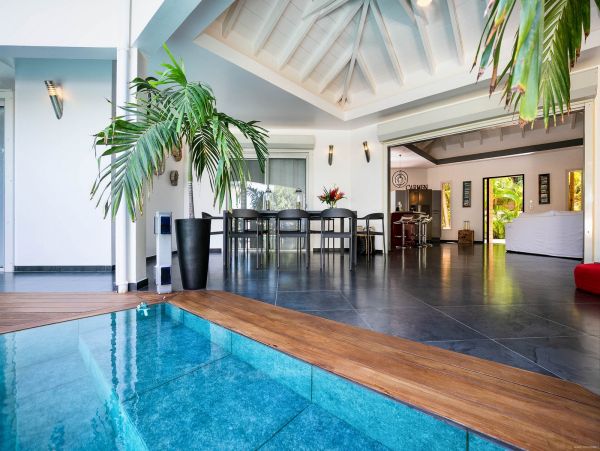 St. Barts Home 985592