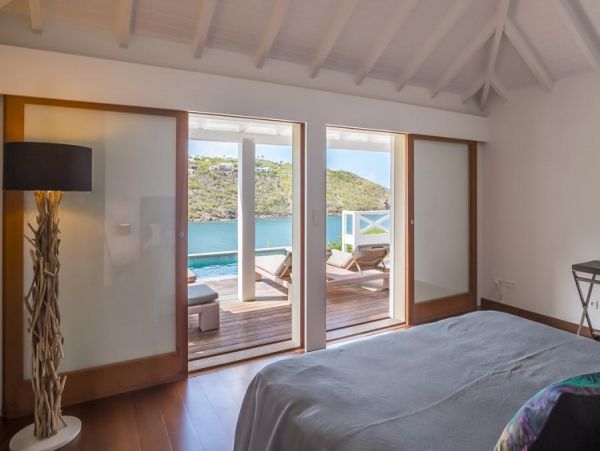 St. Barts Home 985593